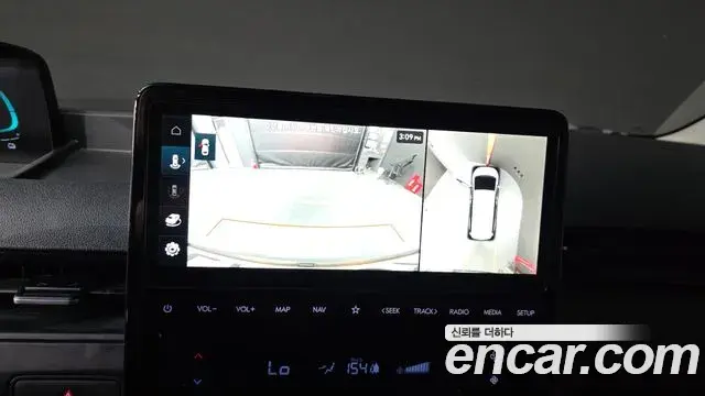 Hyundai Staria 2025 — Фото 15/20