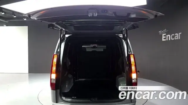 Hyundai Staria 2025 — Фото 18/20
