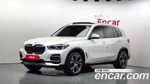 BMW X5 2022 — Фото 1/20