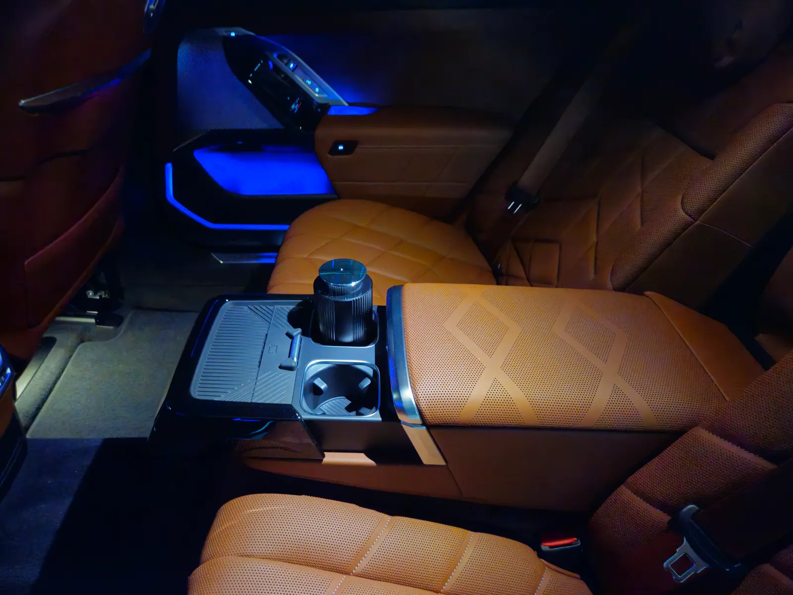 BMW 7 Series 2025 — Фото 10/10