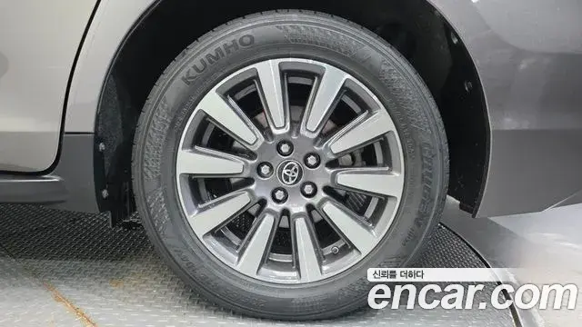 Toyota Sienna 2018 — Photo 15/30