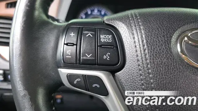 Toyota Sienna 2018 — Photo 23/30