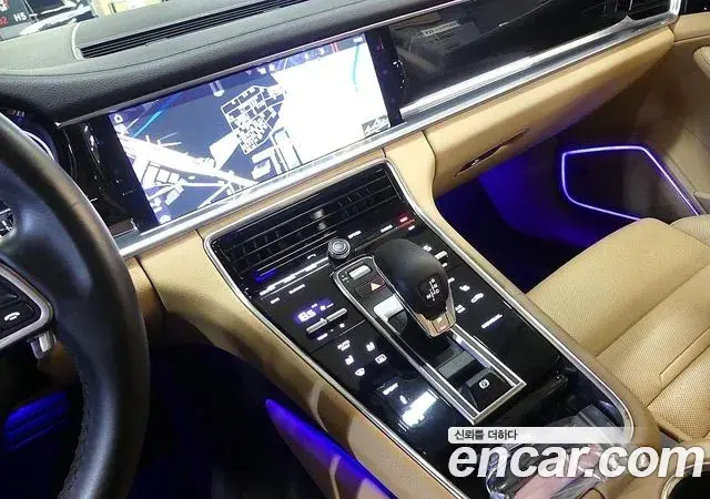 Porsche Panamera 2018 — Фото 14/20