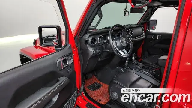 Jeep Wrangler 2021 — Фото 10/20