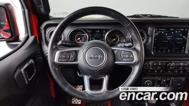 Jeep Wrangler 2021 — Фото 13/20
