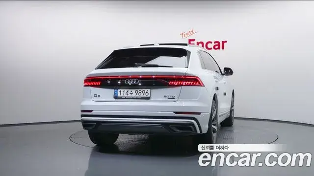 Audi Q7 2021 — Фото 4/20