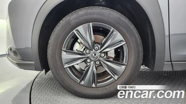 Lexus UX300h 2025 — ფოტო 5/20