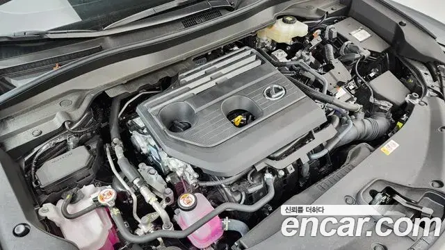Lexus UX300h 2025 — ფოტო 6/20