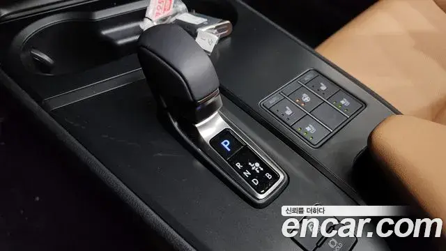 Lexus UX300h 2025 — ფოტო 9/20