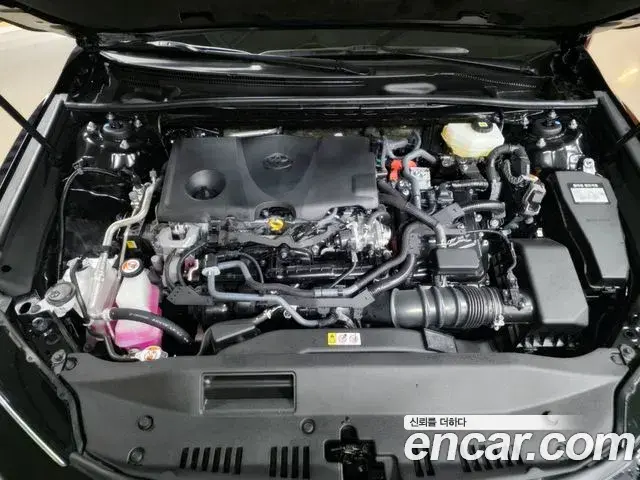 Toyota Camry 2025 — ფოტო 15/20