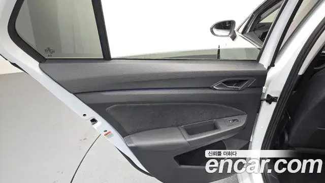 Volkswagen Golf 2024 — Şəkil 18/32