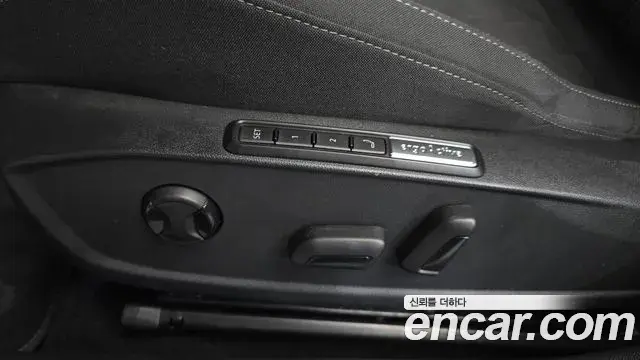 Volkswagen Golf 2024 — Şəkil 15/32