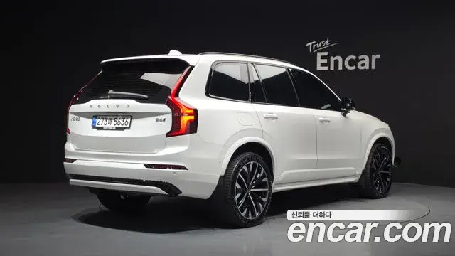 Volvo XC90 2025 — Photo 5/33