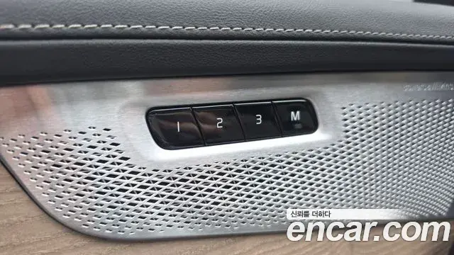 Volvo XC90 2025 — Photo 21/33