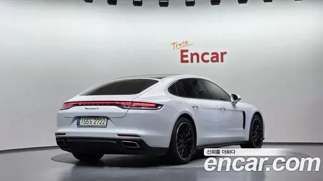 Porsche Panamera 2021 — Фото 2/20