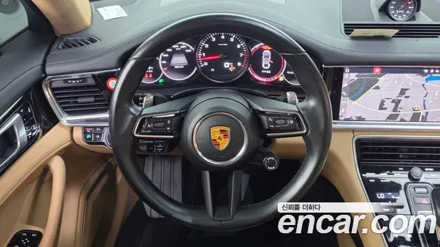 Porsche Panamera 2021 — Фото 13/20