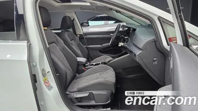 Volkswagen Golf 2024 — ფოტო 6/31