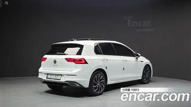Volkswagen Golf 2022 — Şəkil 32/32