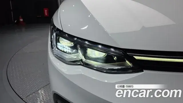 Volkswagen Golf 2022 — Şəkil 20/32