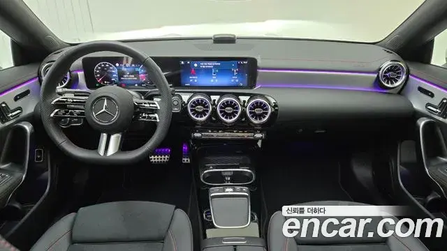 Mercedes-Benz CLA-Class 2026 — Photo 10/18