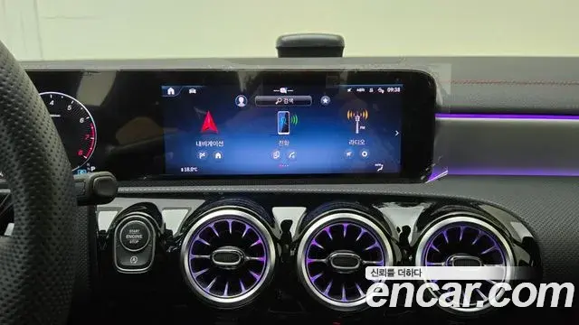 Mercedes-Benz CLA-Class 2026 — Photo 16/18