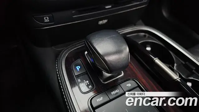 Lexus LS500h 2021 — Photo 5/20