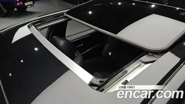 Lexus LS500h 2021 — Photo 10/20