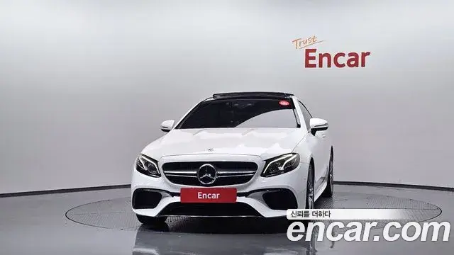 Mercedes-Benz E-Class 2019 — Фото 3/20