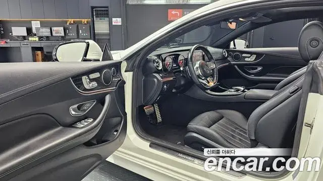 Mercedes-Benz E-Class 2019 — Фото 10/20
