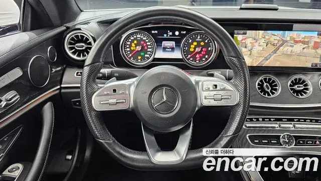 Mercedes-Benz E-Class 2019 — Фото 13/20