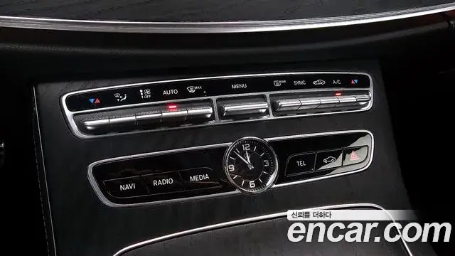 Mercedes-Benz E-Class 2019 — Фото 18/20