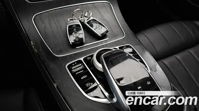Mercedes-Benz E-Class 2019 — Фото 19/20