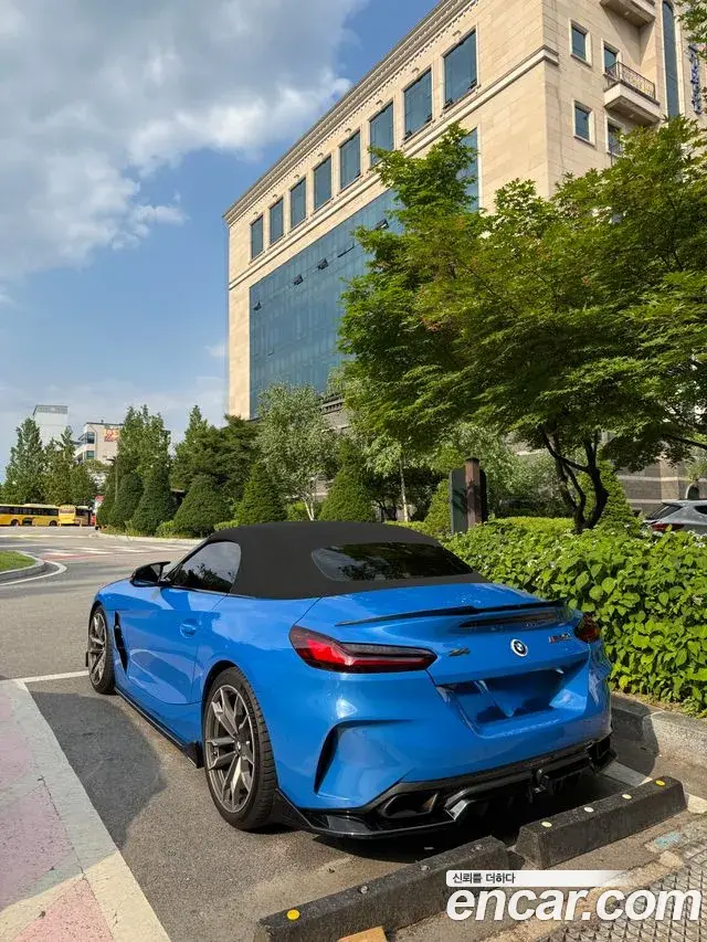 BMW Z4 2021 — Фото 1/17