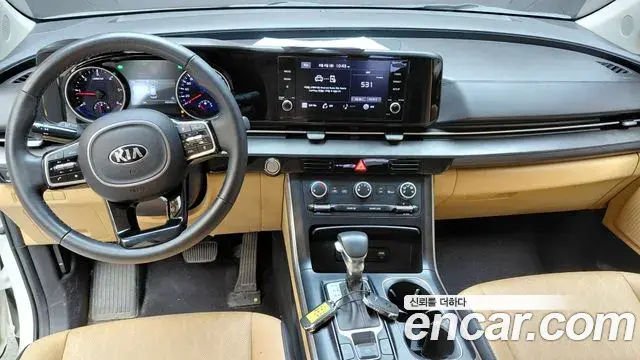 Kia Carnival 2021 — Photo 7/20