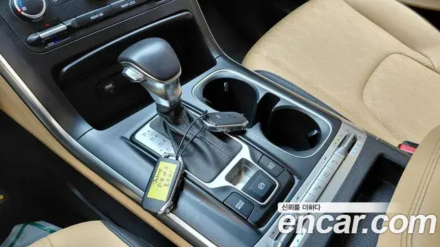 Kia Carnival 2021 — Photo 9/20