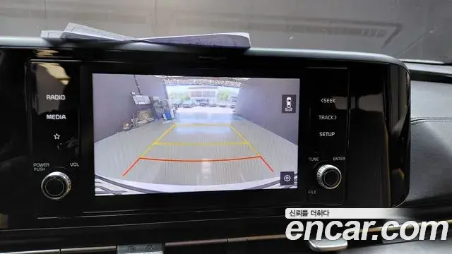 Kia Carnival 2021 — Photo 14/20