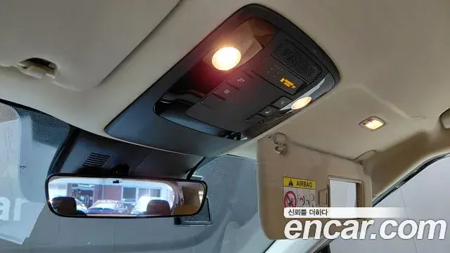 Kia Carnival 2021 — Photo 18/20