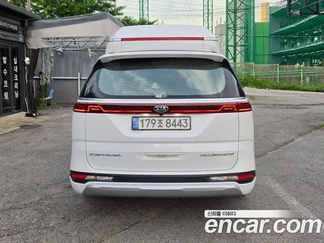 Kia Carnival 2021 — Фото 1/20