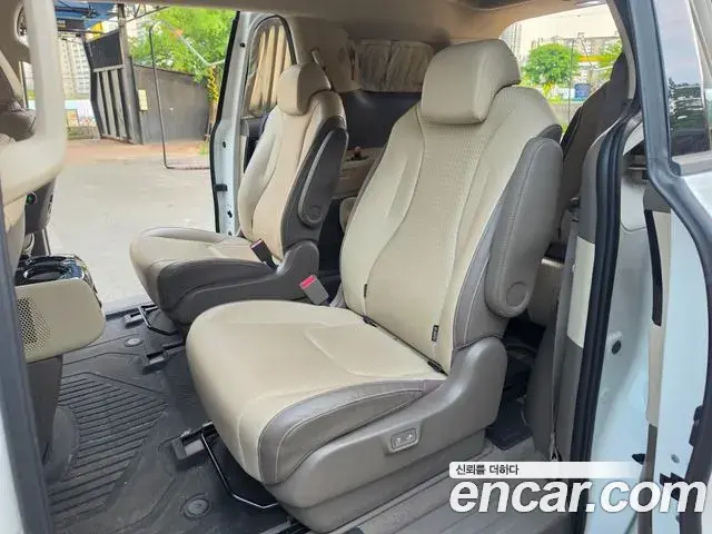 Kia Carnival 2021 — Фото 15/20