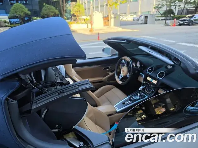 Porsche 718 Boxster 2018 — ფოტო 3/18