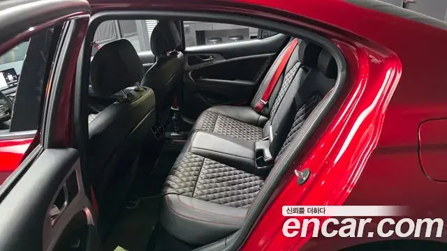Genesis G70 2022 — ფოტო 7/33
