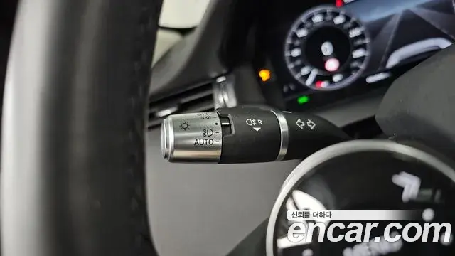 Land Rover Discovery Sport 2020 — Photo 32/35