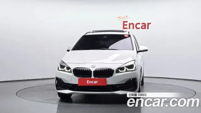 BMW 2 Series Active Tourer 2021 — Фото 3/20