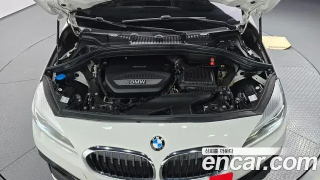 BMW 2 Series Active Tourer 2021 — Фото 6/20