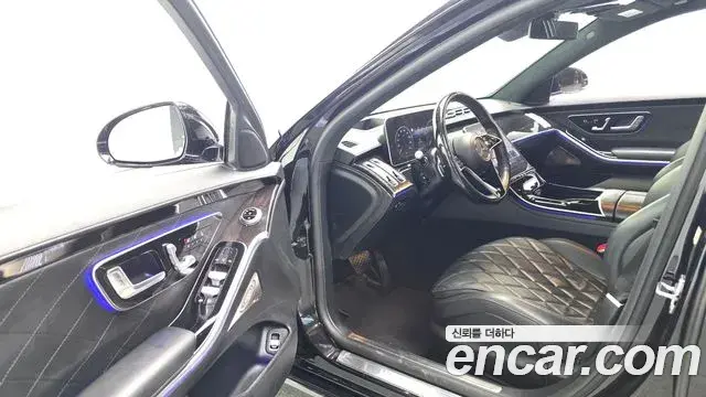 Mercedes-Benz S-Class 2021 — Photo 15/20