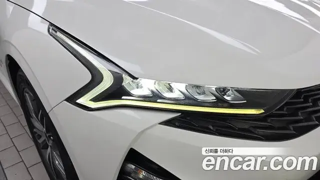 Kia K5 2019 — Şəkil 8/31
