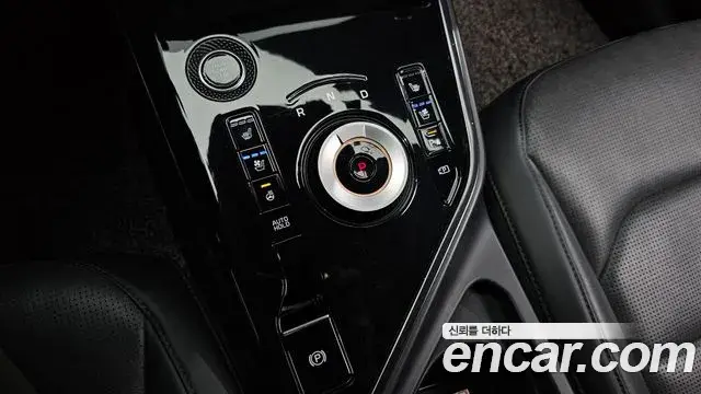 Kia Niro 2022 — Фото 9/20