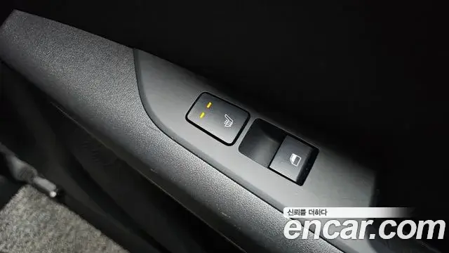 Kia Niro 2022 — Фото 18/20