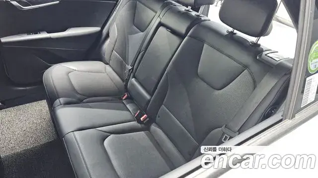 Kia Niro 2022 — Photo 24/34