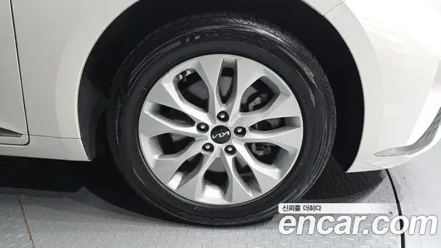 Kia K8 2023 — ფოტო 2/31